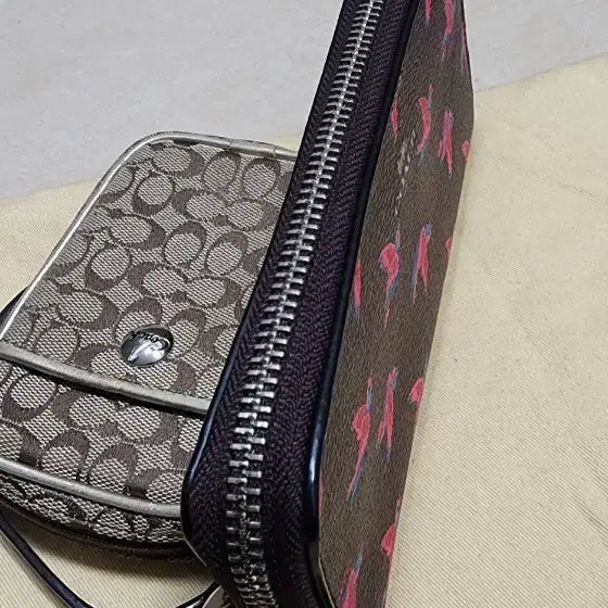 [BUNJANG] Coach Zip Around Long Wallet / 코치 집어라운드 장지갑