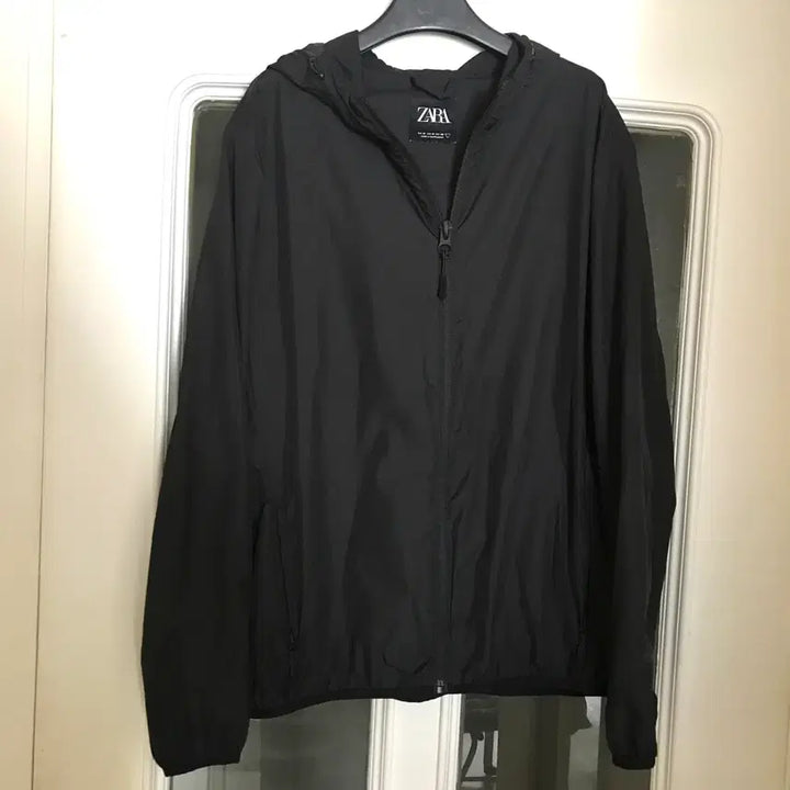[BUNJANG] ZARA Lightweight Windbreaker Jacket / ZARA 자라 경량 바람막이 M사이즈 블랙