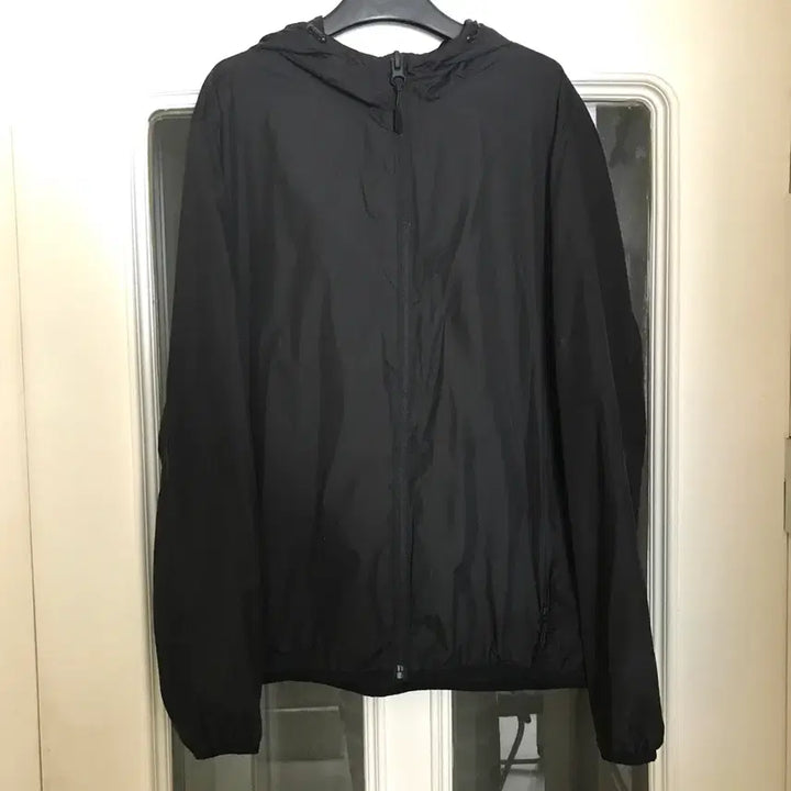 [BUNJANG] ZARA Lightweight Windbreaker Jacket / ZARA 자라 경량 바람막이 M사이즈 블랙