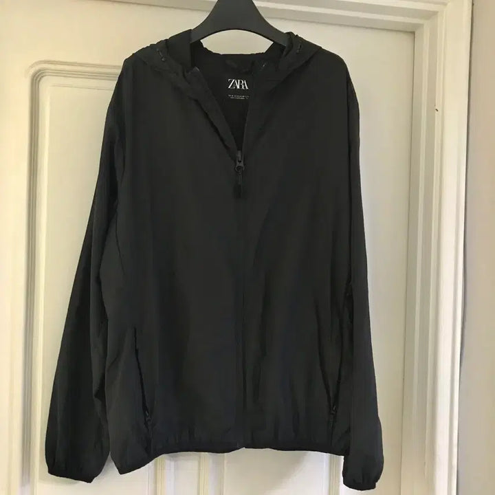 [BUNJANG] ZARA Lightweight Windbreaker Jacket / ZARA 자라 경량 바람막이 M사이즈 블랙