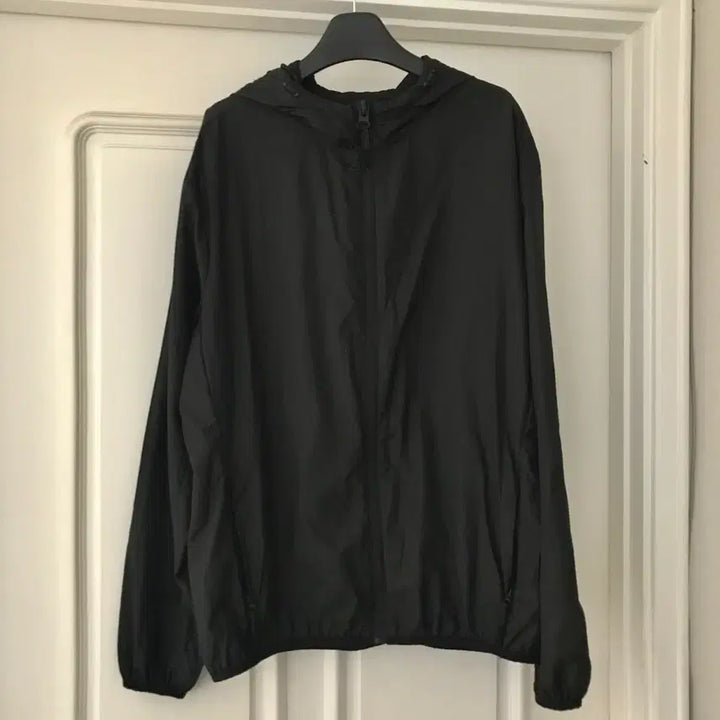 [BUNJANG] ZARA Lightweight Windbreaker Jacket / ZARA 자라 경량 바람막이 M사이즈 블랙