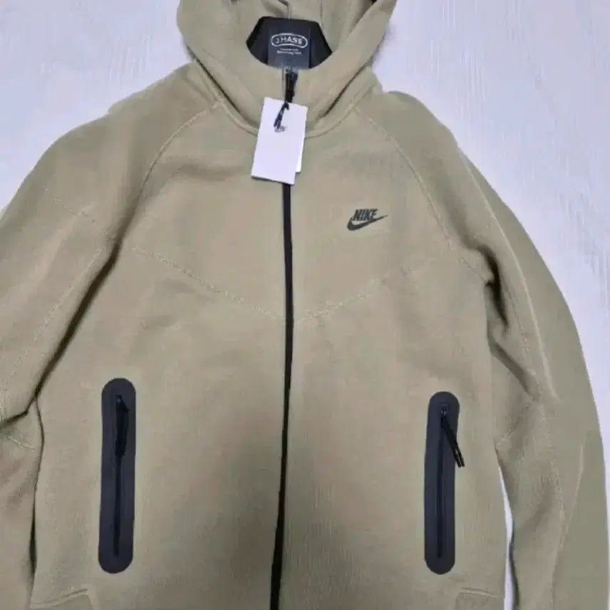 [BUNJANG] Nike Tech Pack Set Up (2025) - Size L / 나이키 2025 신형 테크팩 셋업!새상품급!