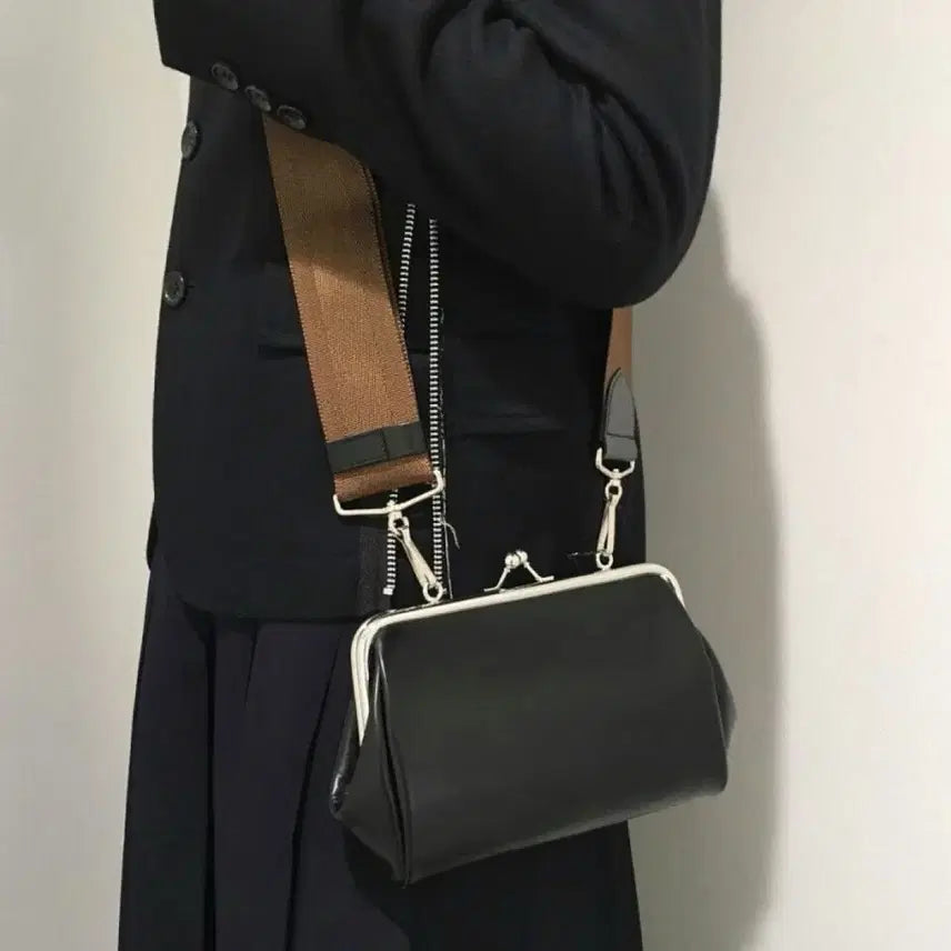 [BUNJANG] Comme des Garcons Aoyama Belt Bag / 꼼데가르송 아오야마 벨트백