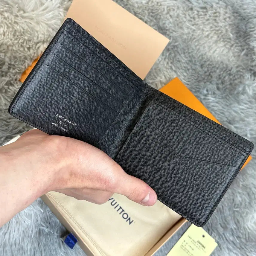 [BUNJANG] Louis Vuitton Multiple Taiga Wallet / [OS,새상품급] 루이비통 멀티플 타이가 월릿