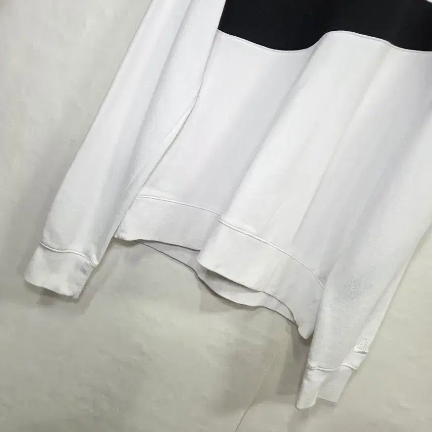 [SOLD OUT] 나이키 스우시 맨투맨 화이트 M
