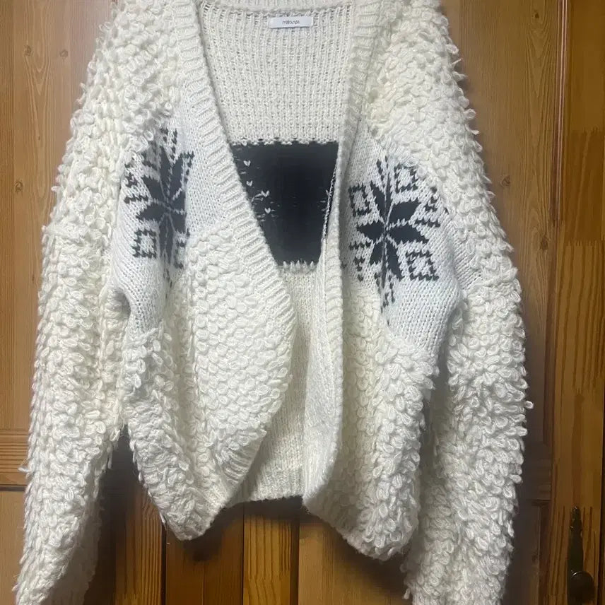 [BUNJANG] Melounge Nordic Knit Boucle Cardigan / (새상품) 멜라운지 부클 노르딕 니트 가디건