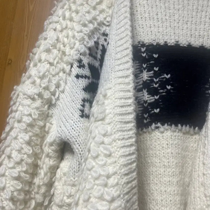 [BUNJANG] Melounge Nordic Knit Boucle Cardigan / (새상품) 멜라운지 부클 노르딕 니트 가디건