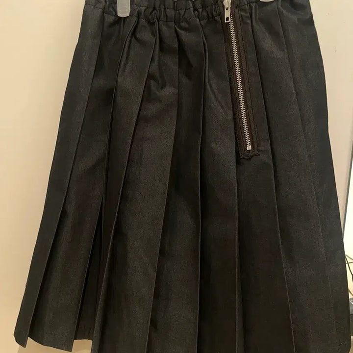 [BUNJANG] AMABE Pleated Denim Skirt - Charcoal / AMABE 아마베 플리츠 데님 스커트 차콜 (새상품)