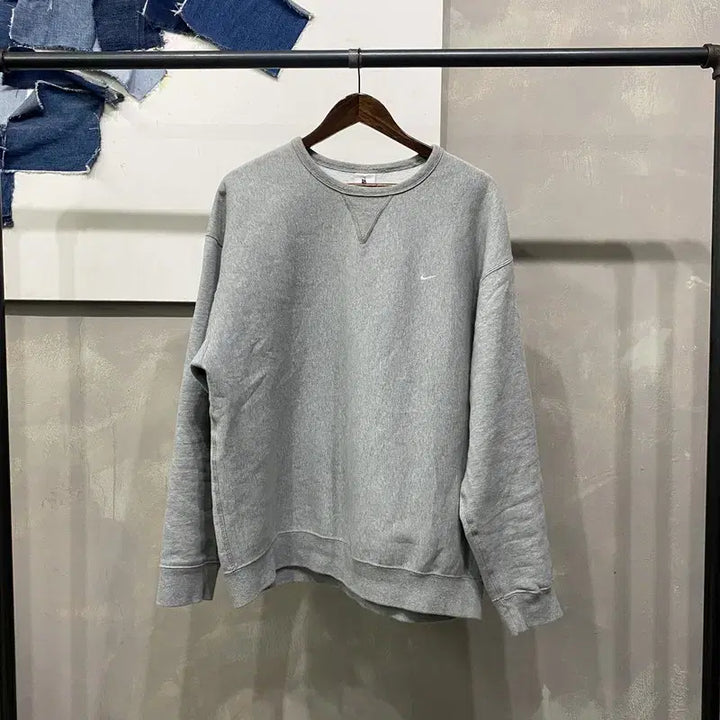 [SOLD OUT] (110) 나이키 캐주얼 자수 기모 맨투맨 긴팔 티