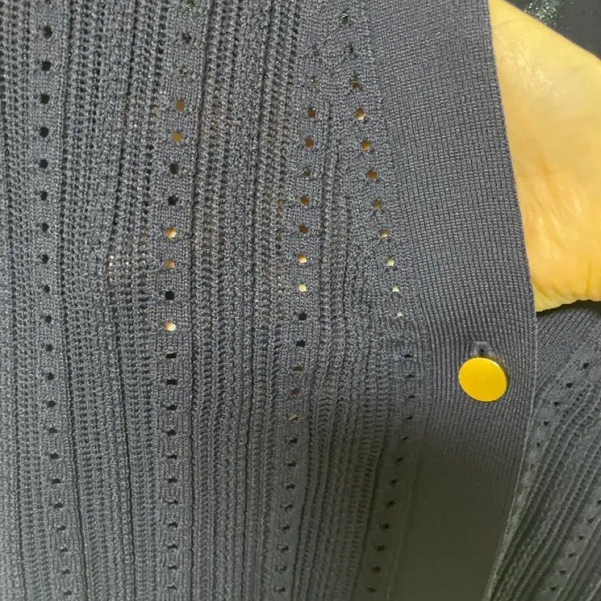 [BUNJANG] ANAYI Navy Punching Cardigan / 옷잘입는 제니도입는 힙한 ANAYI 네이비 펀칭가디건