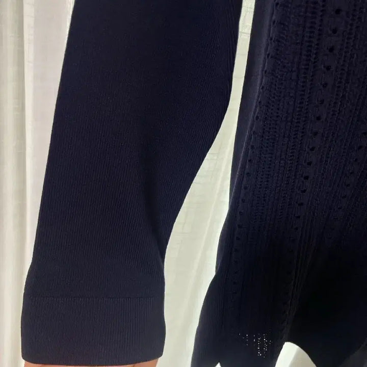 [BUNJANG] ANAYI Navy Punching Cardigan / 옷잘입는 제니도입는 힙한 ANAYI 네이비 펀칭가디건