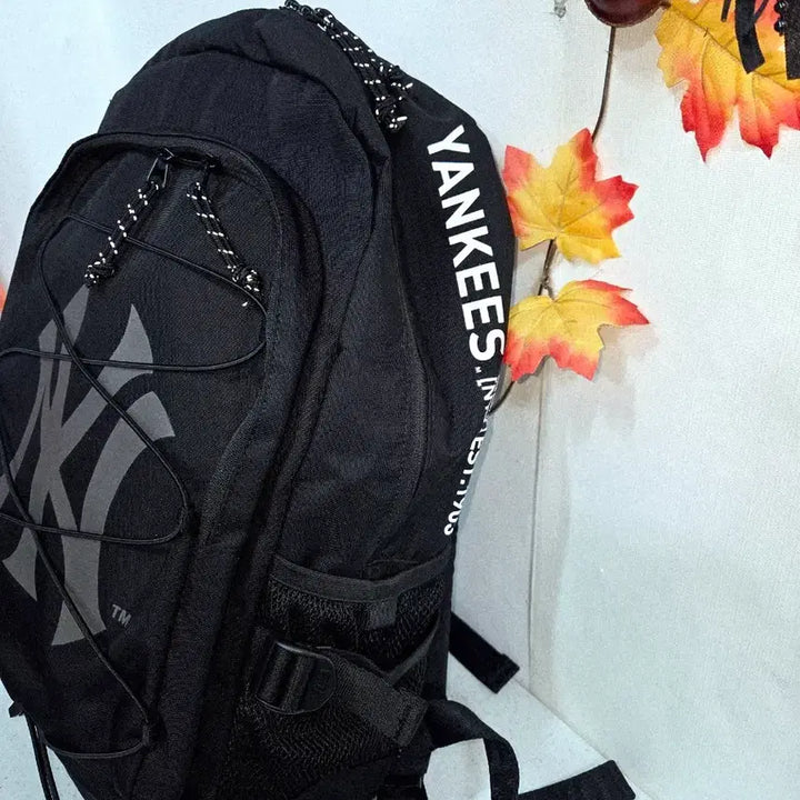 [BUNJANG] MLB New York Yankees Black Backpack / MLB 뉴욕 양키스 블랙 백팩