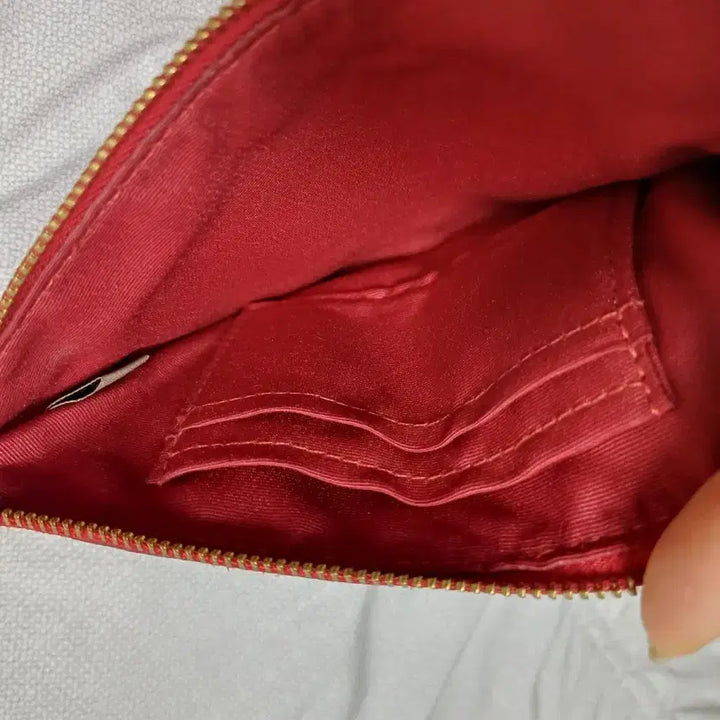 [BUNJANG] Coach Leather Zip Wristlet Red / Coach 코치 가죽 지퍼 손목지갑 레드미니펄스