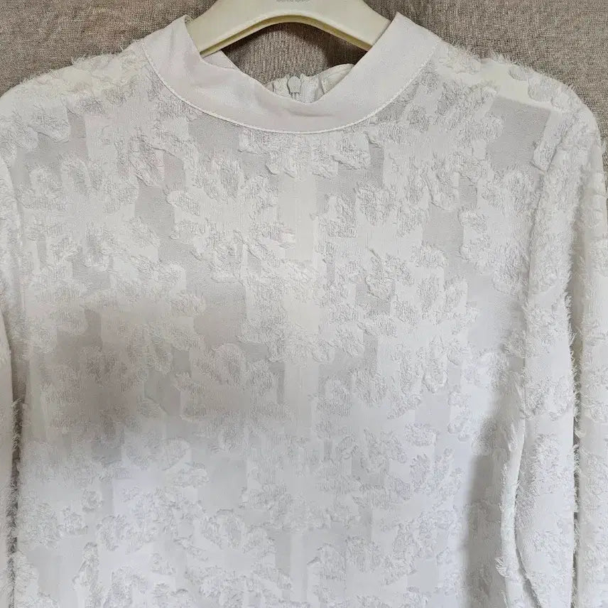 [BUNJANG] White Elegant Blouse / 화이트 블라우스 55~66