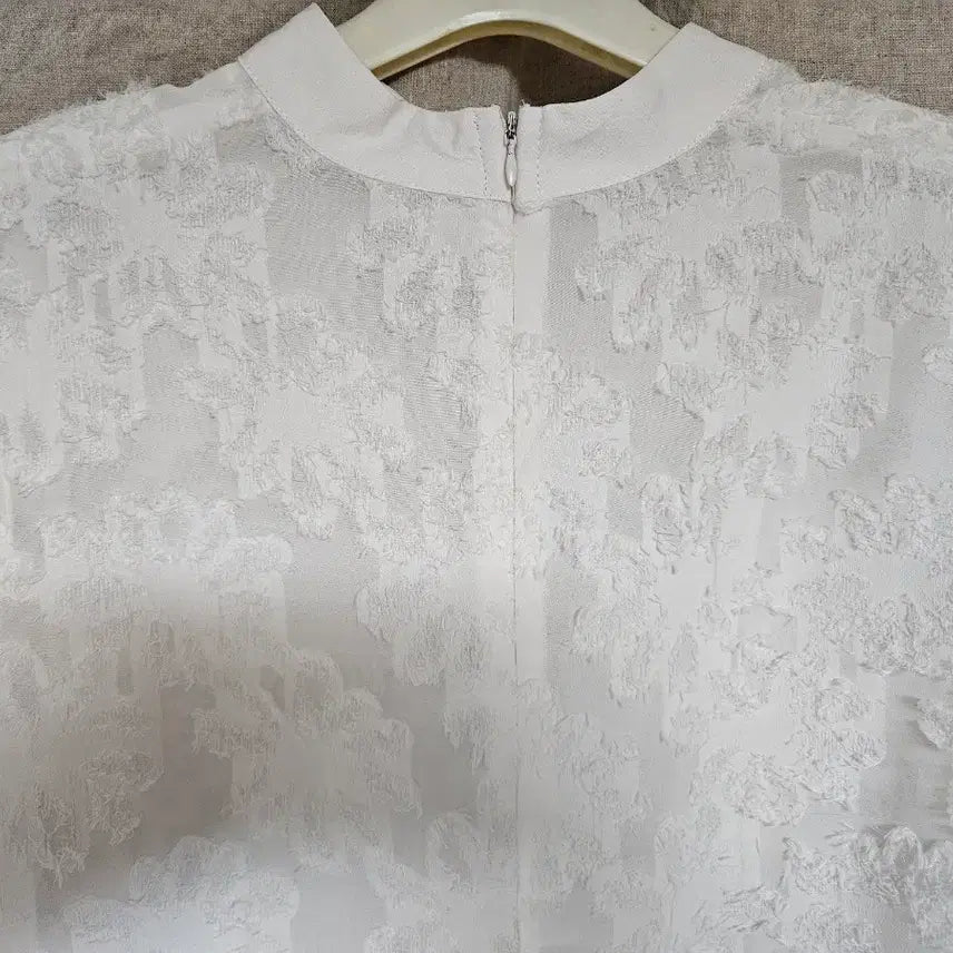 [BUNJANG] White Elegant Blouse / 화이트 블라우스 55~66