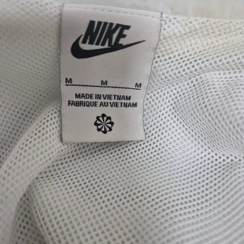 [BUNJANG] Nike NSW Essential Windrunner Woven White Jacket / 나이키 NSW 에센셜 윈드러너 우븐 화이트!새상품급!