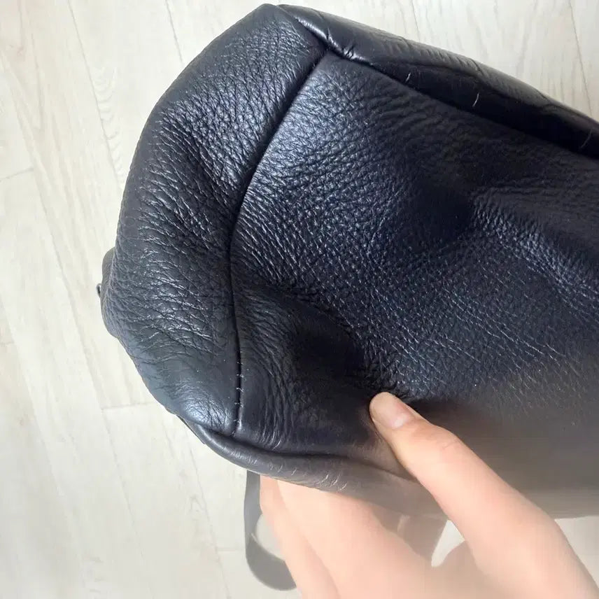 [BUNJANG] Black Leather Backpack / 검정색 가죽 백팩 가방