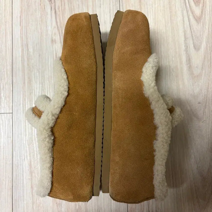 [BUNJANG] OTZ Balloon Fur Mary Jane Camel 240 / 오찌 벌루니 퍼 메리제인 카멜 240