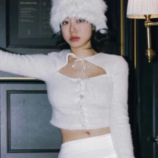 [BUNJANG] Dry Rose Soft Button Top - Ivory / 드라이로즈 소프트 버튼 탑 아이보리