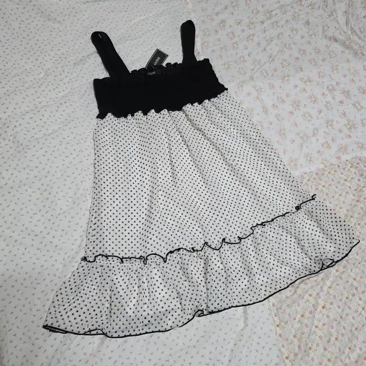 [BUNJANG] Liz Lisa Vintage Dot Ruffle Dress / 빈티지 도트 캉캉 원피스 로걀 트랄라라 리즈리사깔 모리