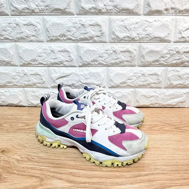 [BUNJANG] Umbro Bumpy Running Shoes 260mm / 엄브로 범피 런닝화 운동화 260mm