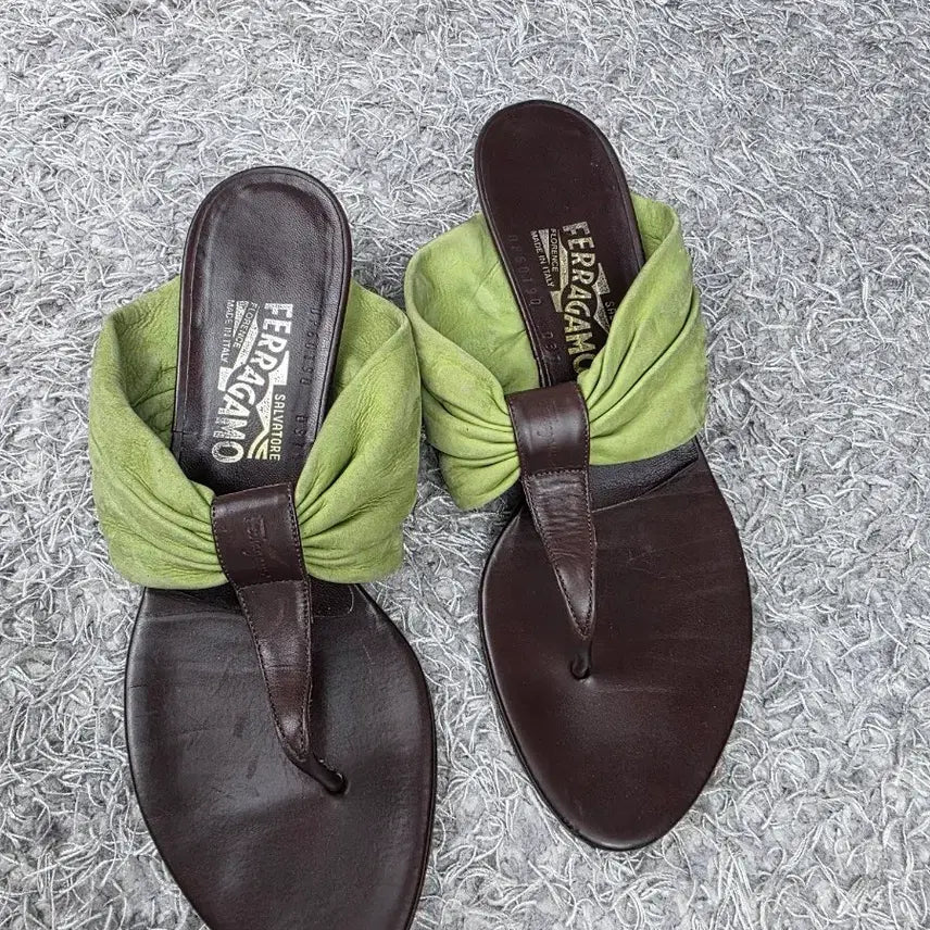 [BUNJANG] Ferragamo Leather Sandals US7.5 / 정품] 페라가모 레더 샌들 US7.5/ 245 상태 좋음굽 3cm