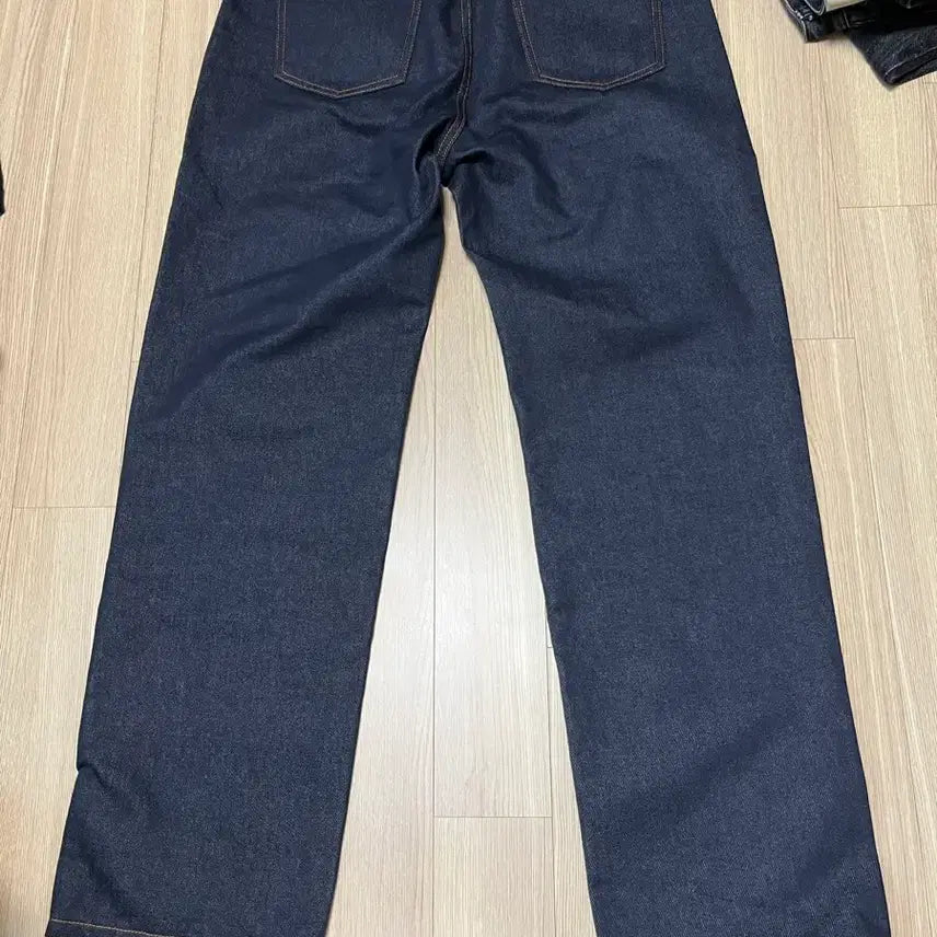 [BUNJANG] Straight Fit Jeans / 청바지 스트레이트 핏