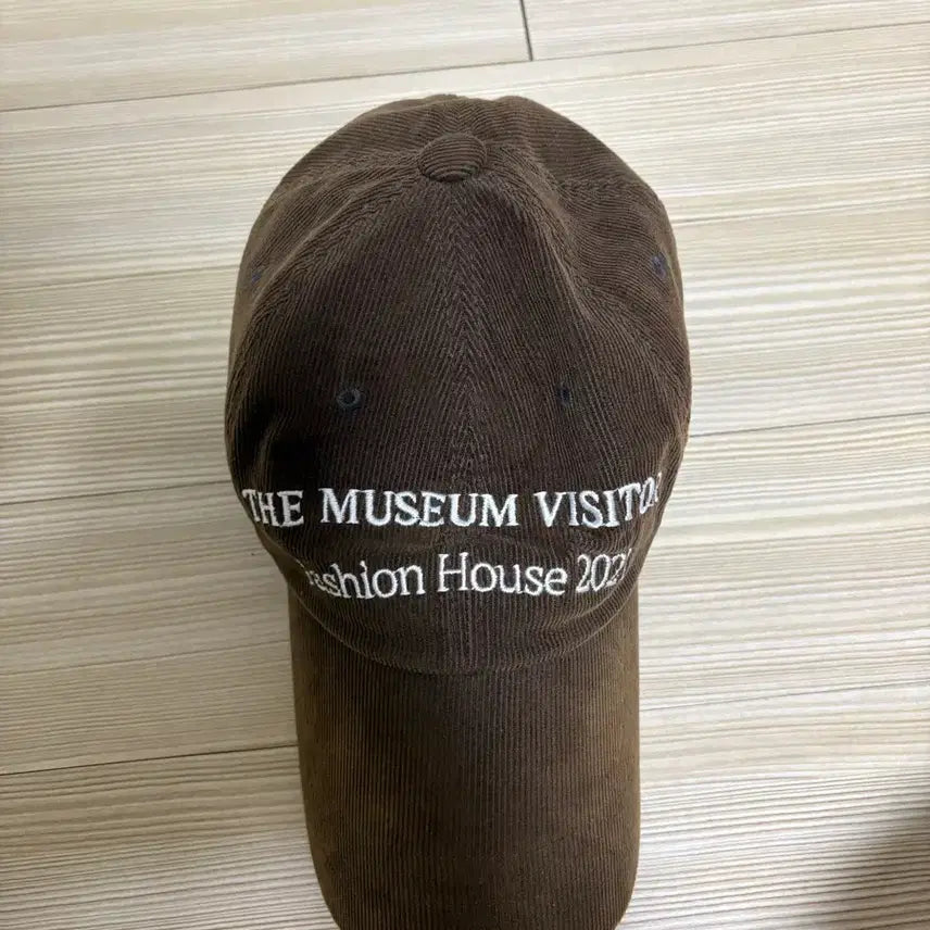 [BUNJANG] The Museum Visitor Ball Cap / 더뮤지엄비지터 볼캡