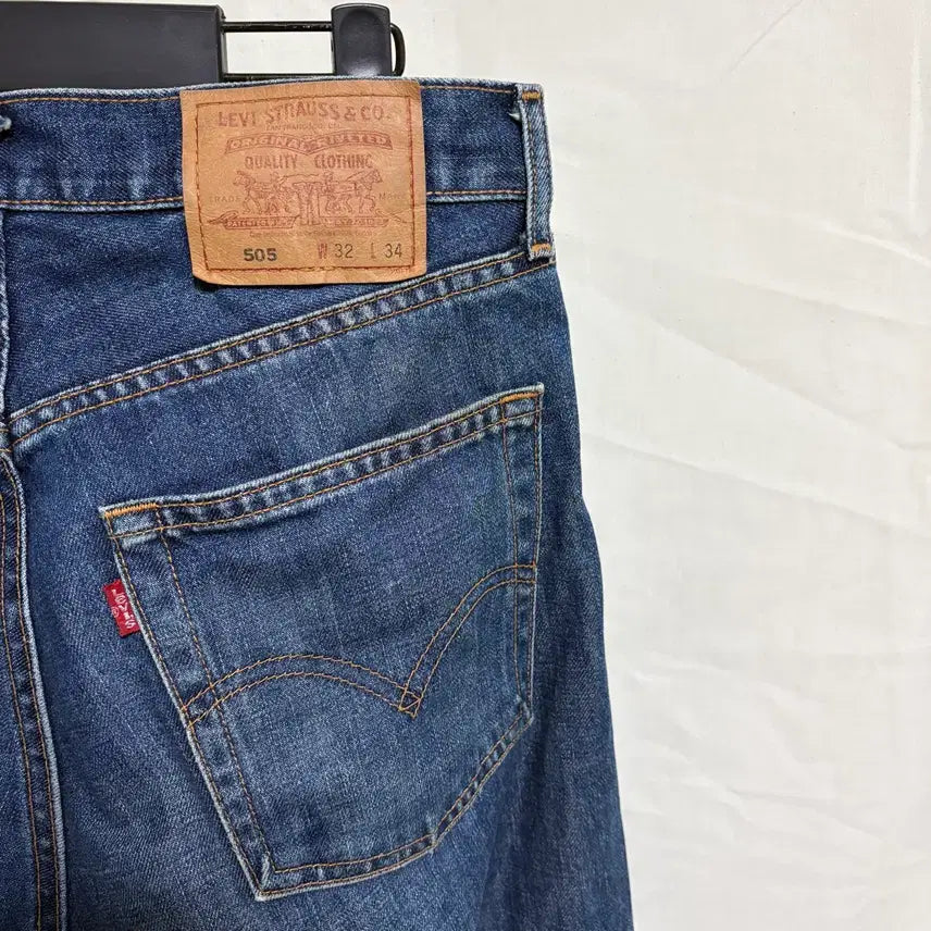 [BUNJANG] Levi's 505 Regular Straight Denim Pants / 리바이스 505 레귤러 스트레이트 데님팬츠 / W32, L34
