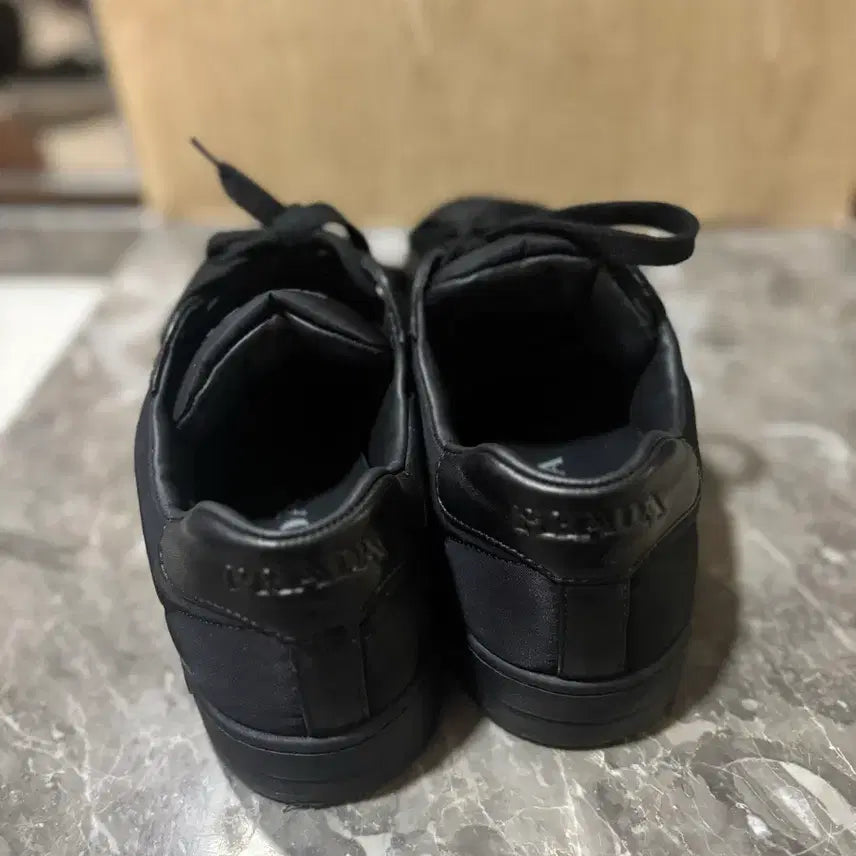 [BUNJANG] Prada Re-Nylon Sneakers / 프라다 삼각로고 리나일론 스니커즈 (6.5사이즈)