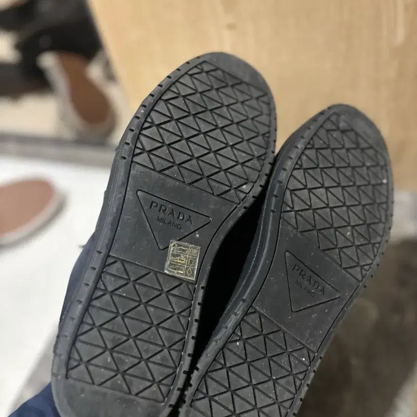 [BUNJANG] Prada Re-Nylon Sneakers / 프라다 삼각로고 리나일론 스니커즈 (6.5사이즈)