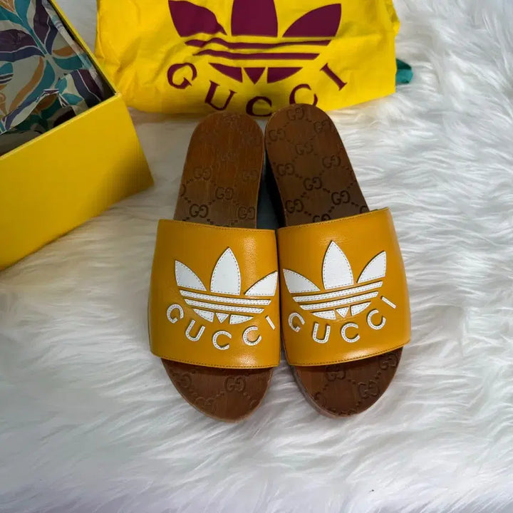 [BUNJANG] Gucci x Adidas Collaboration Slides / 아디 구찌 콜라보 슬리퍼 38