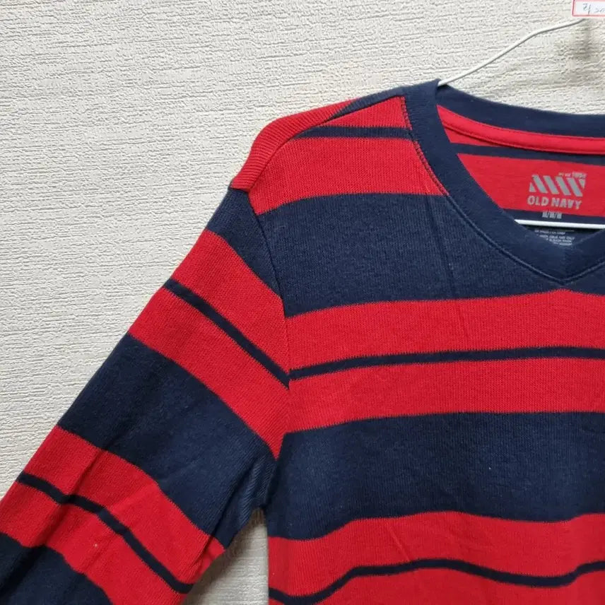 [BUNJANG] V-Neck Knit T-shirt / 라204 브이넥 니트 티셔츠