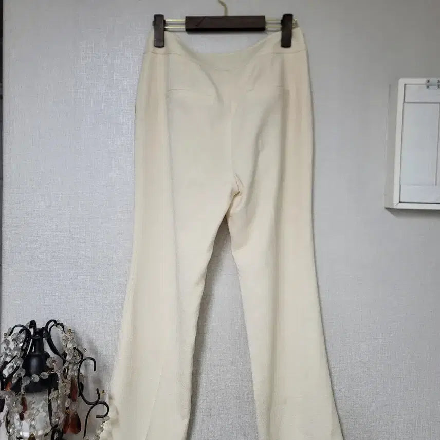 [BUNJANG] MOJO.S.PHINE Ivory Bootcut Slacks / MOJO.S.PHINE 아이보리 부츠컷 슬랙스 66