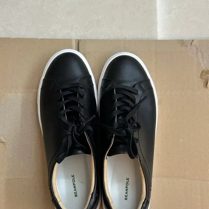 [BUNJANG] Beanpole Urban Sneakers Black / [265] 빈폴 어반 스니커즈 블랙