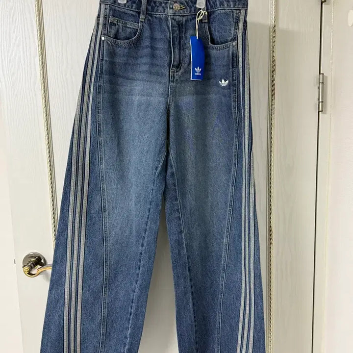 [BUNJANG] Adidas Denim Jeans / 아디다스 데님 새상품