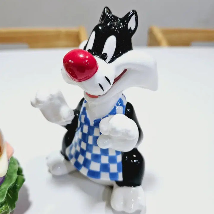 [BUNJANG] Looney Tunes Tweety &amp; Sylvester Hamburger Salt and Pepper Shakers / 루니툰즈 트위티 실베스터 햄버거 솔트앤페퍼