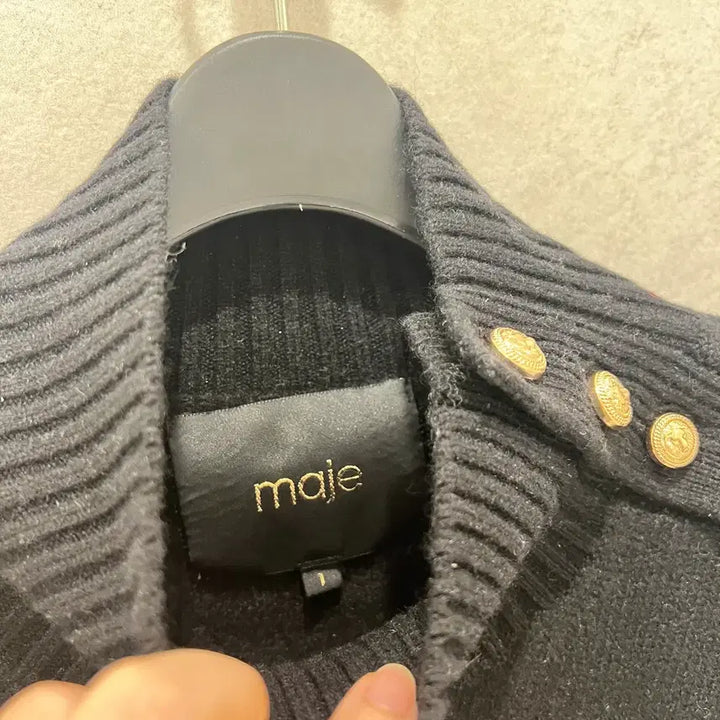 [BUNJANG] Maje Stripe Knit Sweater / 마쥬 스트라이프 니트 블랙