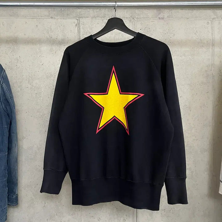 [BUNJANG] Givenchy Star World Tour Sweatshirt (M) / 지방시 스타 월드 투어 스웻셔츠 (M)