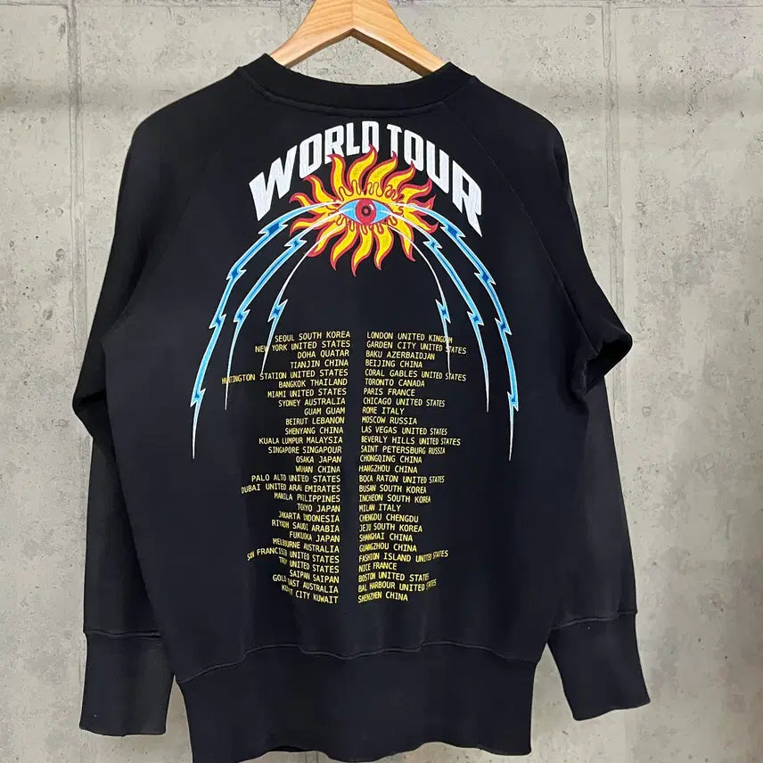 [BUNJANG] Givenchy Star World Tour Sweatshirt (M) / 지방시 스타 월드 투어 스웻셔츠 (M)