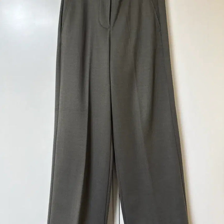 [BUNJANG] Khaki Slacks 55 Women&