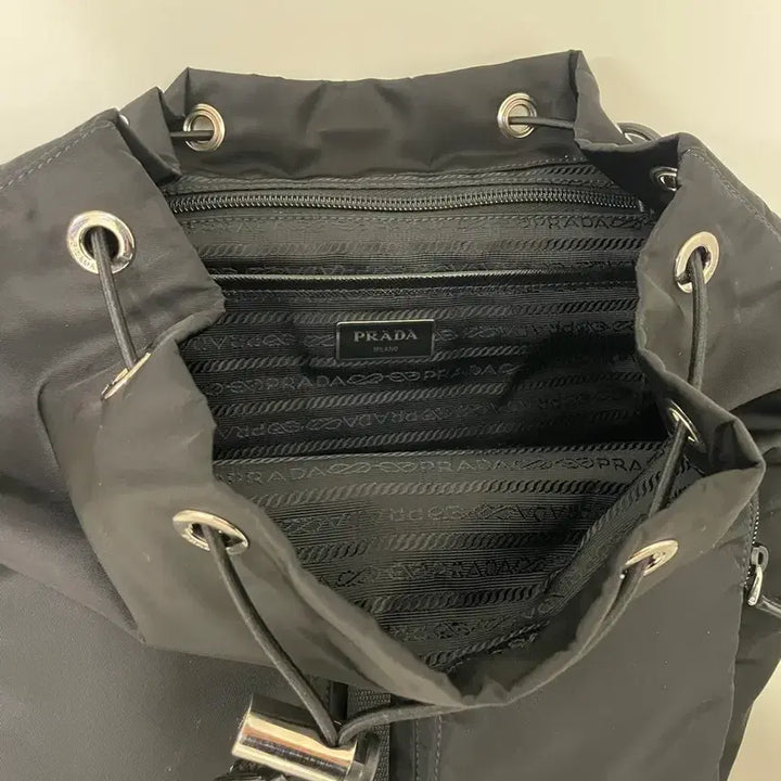 [BUNJANG] Prada Medium Backpack 1BZ005 / 프라다 백팩 미디움 사이즈 1bz005 (아울렛버전)