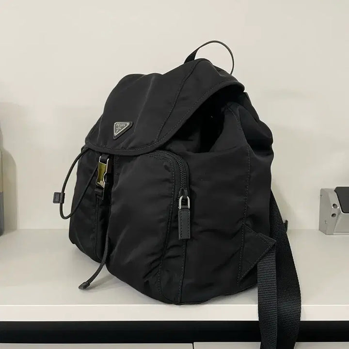 [BUNJANG] Prada Medium Backpack 1BZ005 / 프라다 백팩 미디움 사이즈 1bz005 (아울렛버전)
