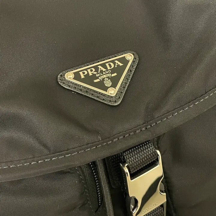 [BUNJANG] Prada Medium Backpack 1BZ005 / 프라다 백팩 미디움 사이즈 1bz005 (아울렛버전)