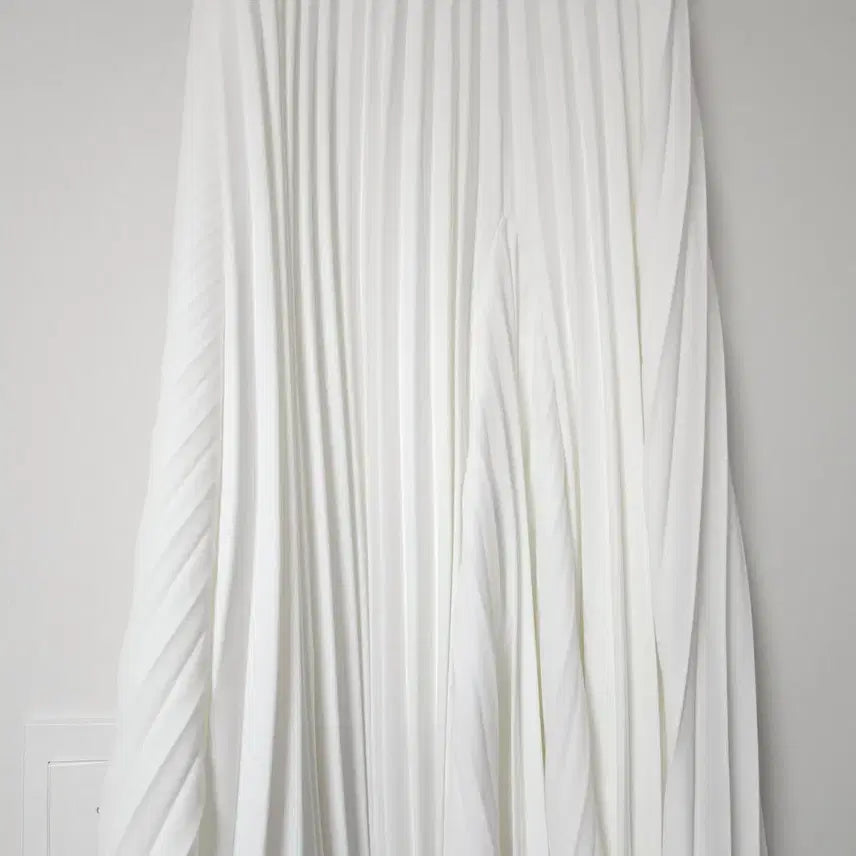 [BUNJANG] by flow 바이플로우 Pleated Long Skirt / by flow 바이플로우 바이씨니 플리츠 롱스커트