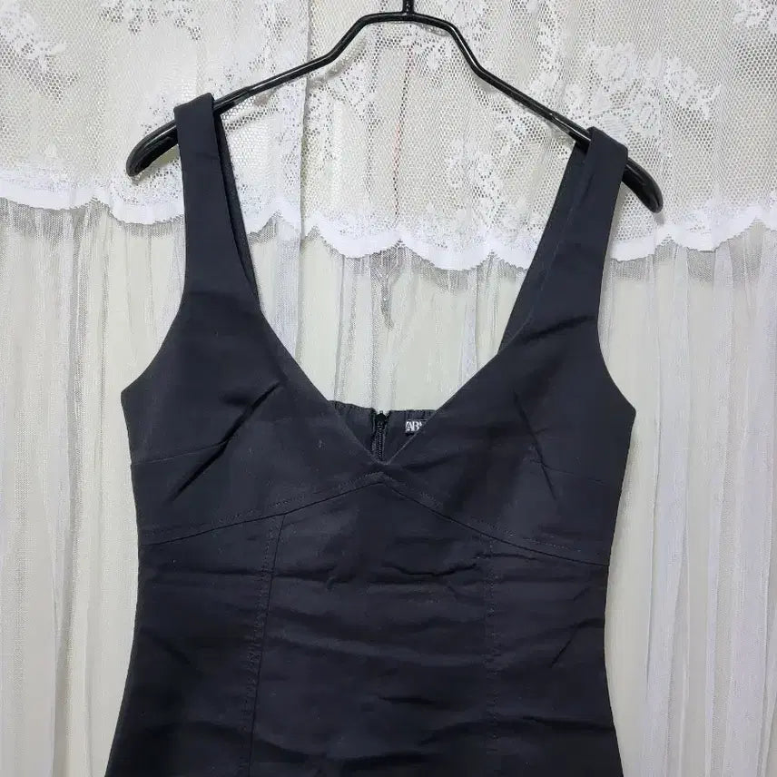 [SOLD OUT] 자라 블랙 미니 슬리브리스 원피스