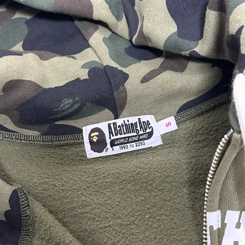 [BUNJANG] BAPE First Camo College Hoodie Zip-up (Size S) / 베이프 퍼스트 카모 컬리지 후드집업 S 사이즈
