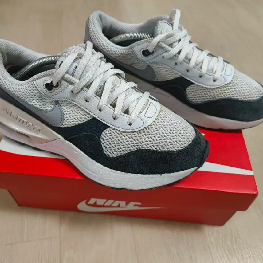 [BUNJANG] Nike Air Max System 240 Sneakers / 나이키 에어맥스 시스템 240사이즈