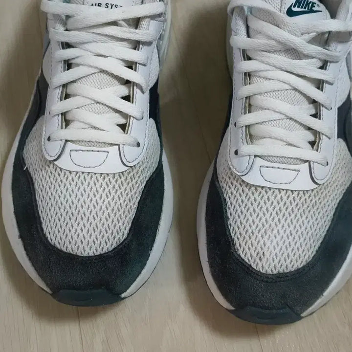 [BUNJANG] Nike Air Max System 240 Sneakers / 나이키 에어맥스 시스템 240사이즈