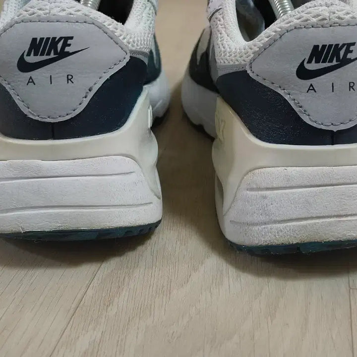 [BUNJANG] Nike Air Max System 240 Sneakers / 나이키 에어맥스 시스템 240사이즈